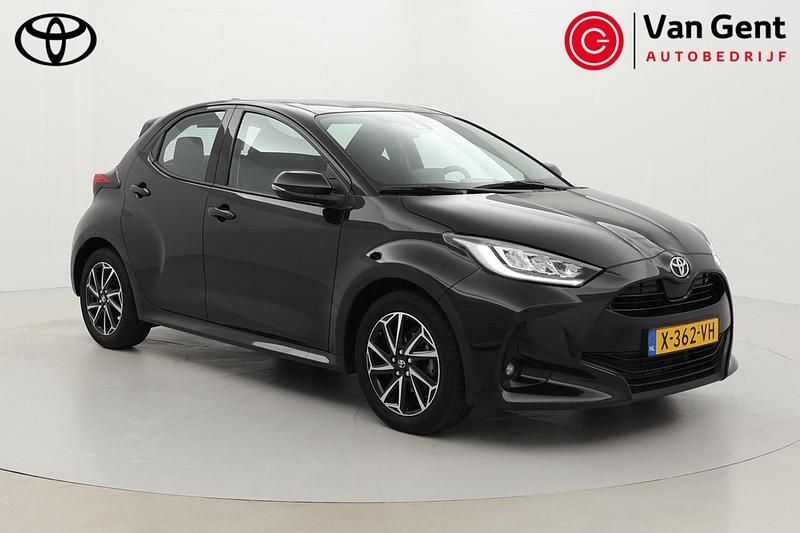 Zwart Gebruikt 2024 Toyota Yaris Hatchback | € 22.999 (Eerlijke prijs) - Afbeelding 1/4