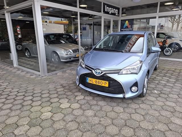 Occasion Toyota Yaris Hybrid 2015 Blauw Hatchback