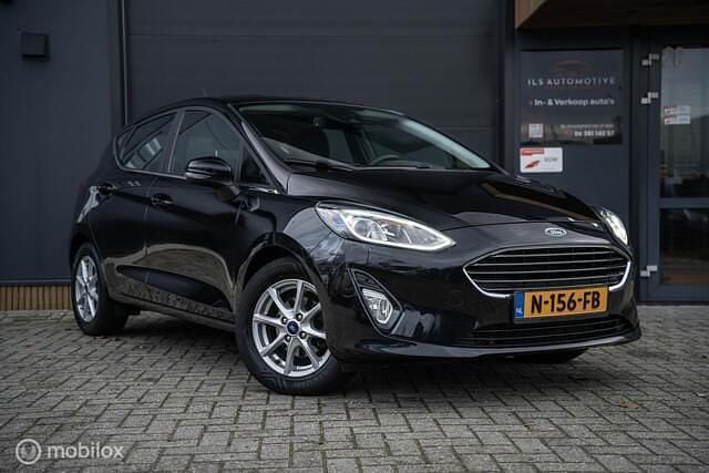 Zwart Gebruikt 2022 Ford Fiesta Titanium Hatchback | € 11.890 (Goede deal) - Afbeelding 1/4