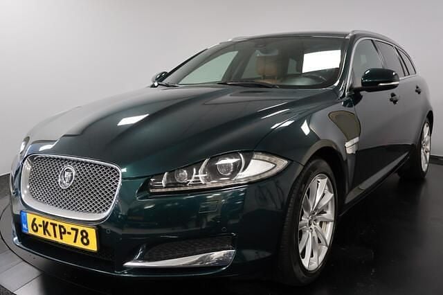 Occasion Jaguar XF Sportbrake Business Edition 275 PK (202 kW) 2013 Groen (metallic) Stationwagen