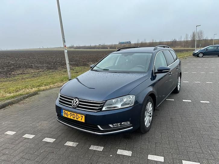 Occasion 2011 VW Passat Stationwagen | € 4.500 (Eerlijke prijs) - Afbeelding 1/4