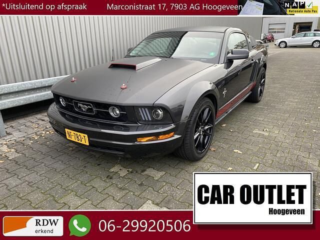 Grijs (mat) Gebruikt 2007 Ford Mustang Coupé | € 9.950 - Afbeelding 1/4