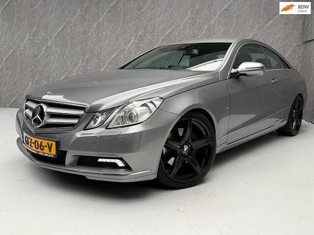 Grijs Gebruikt 2009 Mercedes E350 Elegance Coupé | € 10.950 (Iets duurder) - Afbeelding 1/4