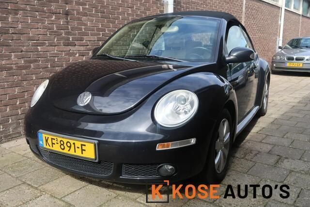 Zwart, metallic lak Gebruikt 2006 VW Beetle Highline Cabriolet | € 4.950 (Eerlijke prijs) - Afbeelding 1/4
