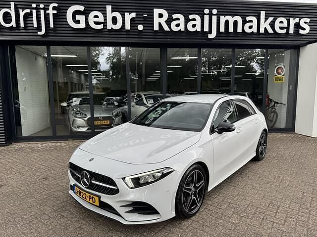 Wit Gebruikt 2020 Mercedes A180 Business Hatchback | € 24.900 (Eerlijke prijs) - Afbeelding 1/4
