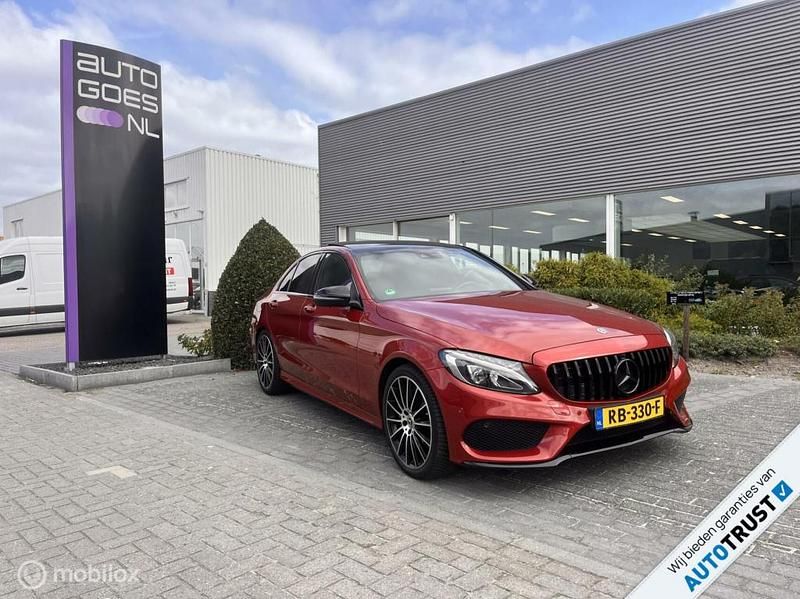 Sedan Gebruikt 2017 Mercedes C180 AMG Sedan | € 24.995 (Iets duurder) - Afbeelding 1/4