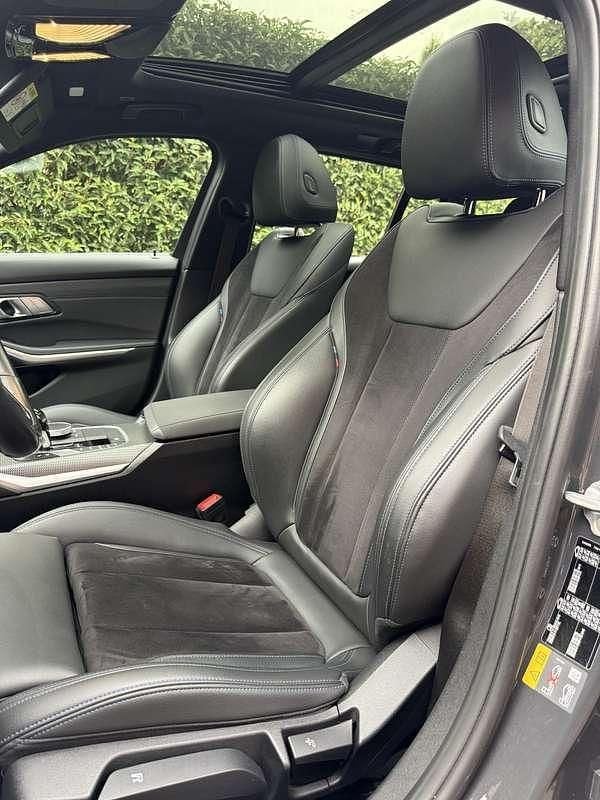 Grijs Gebruikt 2020 BMW 330 M Sport Stationwagen | € 32.500 (Eerlijke prijs) - Afbeelding 1/4