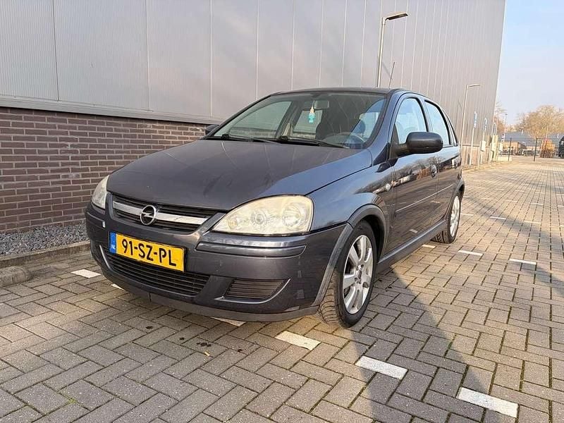 Grijs Occasion 2006 Opel Corsa Hatchback | € 500 (Super prijs) - Afbeelding 1/4
