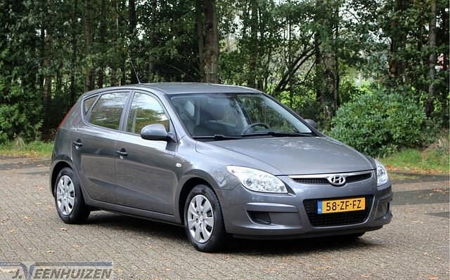 Grijs Gebruikt 2008 Hyundai i30 Active Hatchback | € 2.699 (Eerlijke prijs) - Afbeelding 1/4