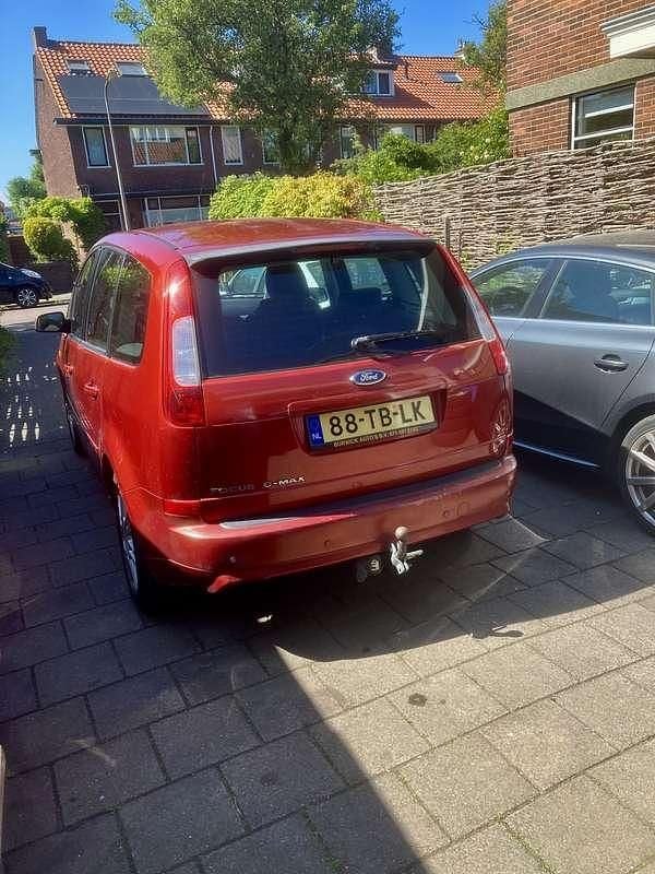 Occasion 2006 Ford Focus Ghia Stationwagen | € 750 - Afbeelding 1/4