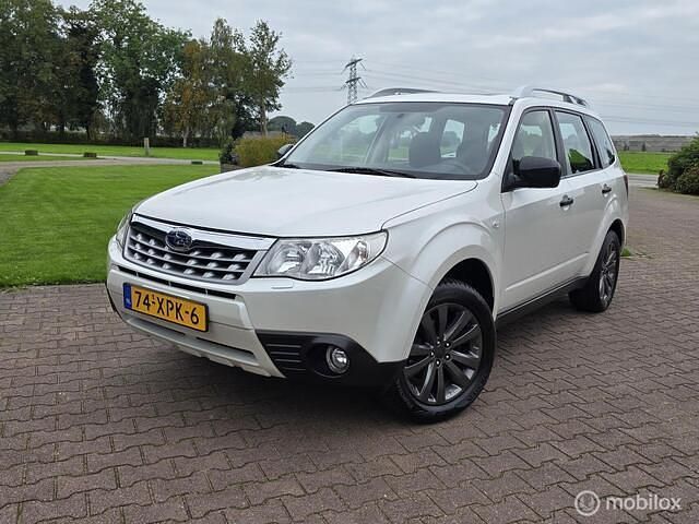 Wit Gebruikt 2013 Subaru Forester SUV | € 14.700 (Iets duurder) - Afbeelding 1/4