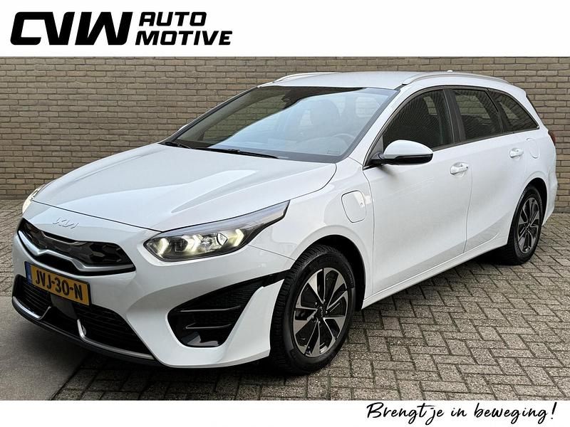 Wit Occasion 2022 Kia Ceed Sportswagon Stationwagen | € 20.900 (Goede deal) - Afbeelding 1/4
