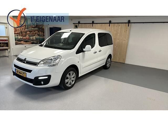 Wit Occasion 2018 Citroën Berlingo Feel MPV | € 14.500 (Goede deal) - Afbeelding 1/4