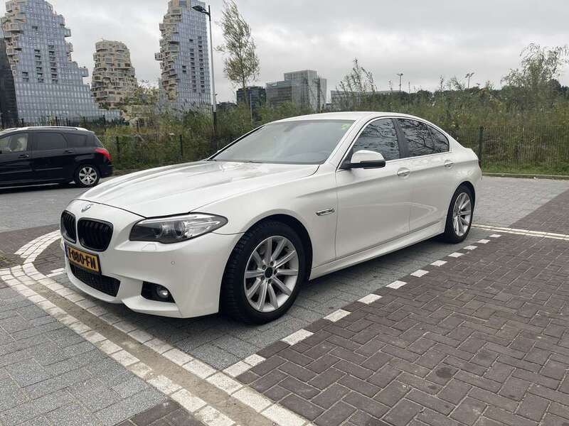 Gebruikt 2017 BMW 520 M Sport Sedan | € 14.900 (Goede deal) - Afbeelding 1/4