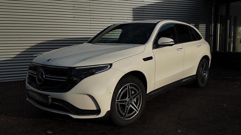 Wit Gebruikt 2020 Mercedes EQC400 Premium Plus SUV | € 39.985 (Duur) - Afbeelding 1/4