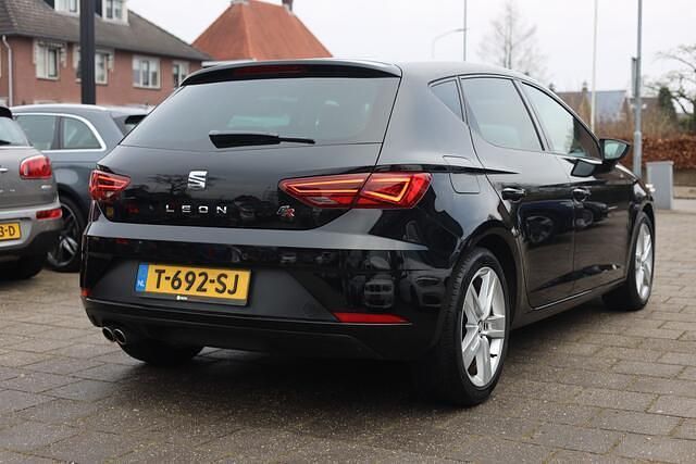 Occasion Seat Leon FR 150 PK (110 kW) 2020 Zwart Hatchback