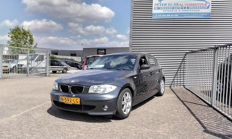 Occasion BMW 118 Executive 2006 Grijs (metallic) Hatchback