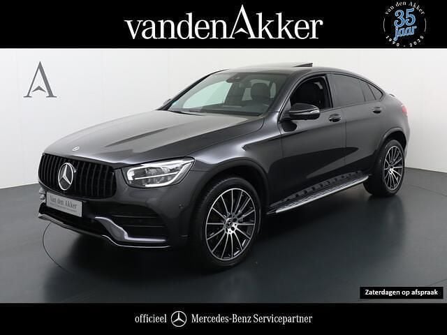 Grijs Gebruikt 2022 Mercedes GLC300 Business Coupé | € 54.950 (Eerlijke prijs) - Afbeelding 1/4