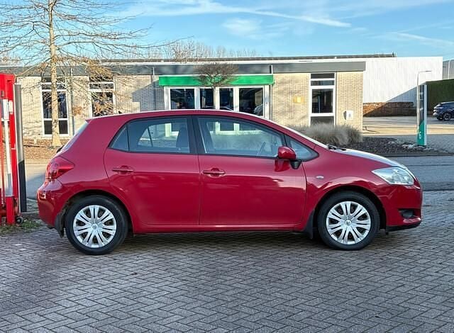 Occasion Toyota Auris Sol 124 PK (91 kW) 2007 Rood Hatchback