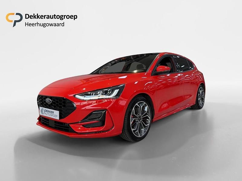 Rood Gebruikt 2024 Ford Focus ST-Line X Hatchback | € 26.945 (Iets duurder) - Afbeelding 1/4