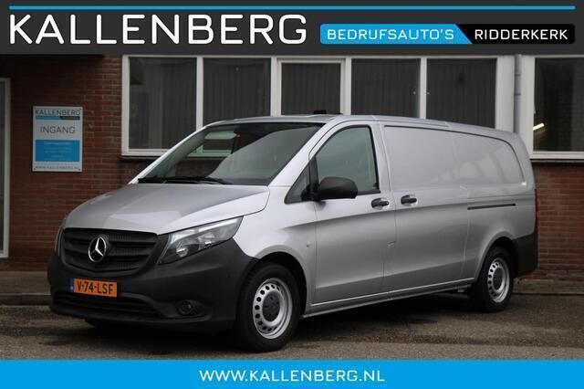 Grijs Gebruikt 2022 Mercedes Vito MPV | € 25.900 (Eerlijke prijs) - Afbeelding 1/4