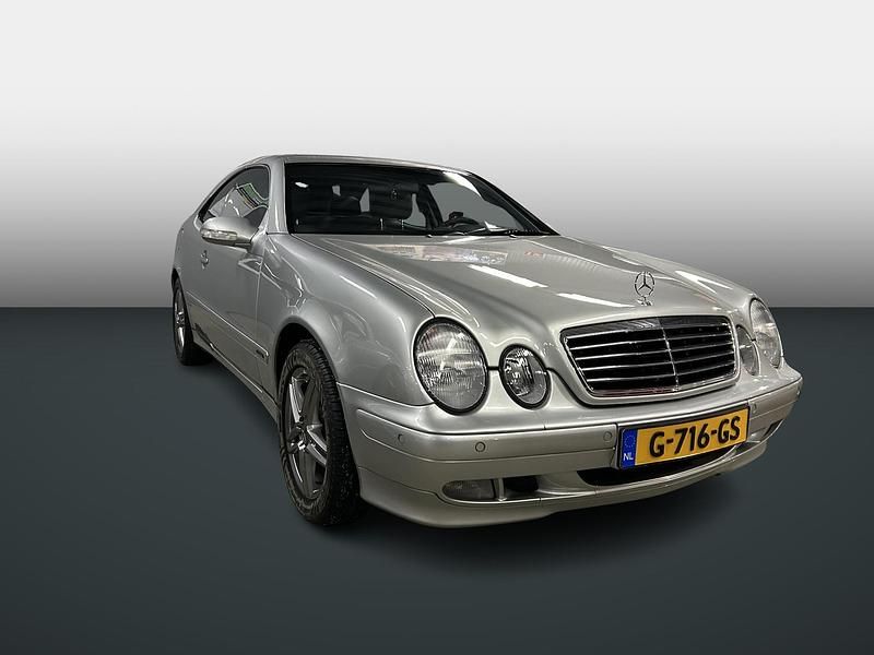 Occasion Mercedes CLK200 Elegance 2020 Grijs Coupé