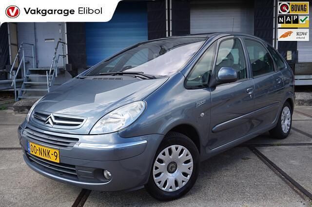 Grijs Gebruikt 2010 Citroën Xsara Picasso MPV | € 3.795 (Duur) - Afbeelding 1/4