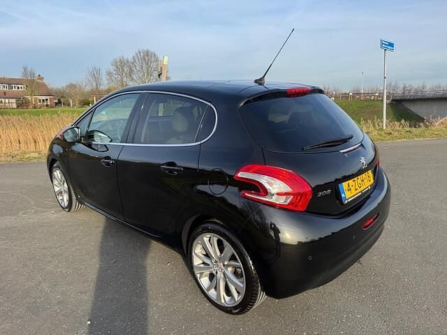 Occasion Peugeot 208 Roland Garros 110 PK (80 kW) 2015 Zwart (metallic) Hatchback