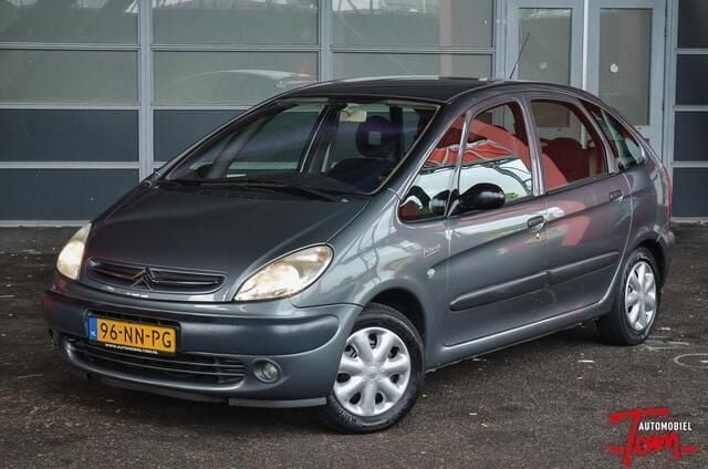 Grijs Gebruikt 2004 Citroën Xsara Picasso MPV | € 995 (Eerlijke prijs) - Afbeelding 1/4