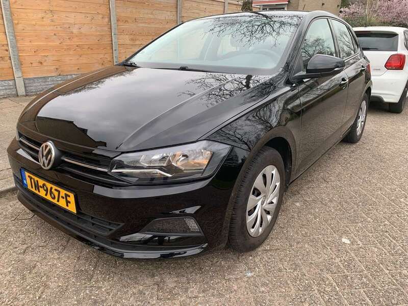 Zwart Gebruikt 2018 VW Polo Business Hatchback | € 14.995 (Goede deal) - Afbeelding 1/4