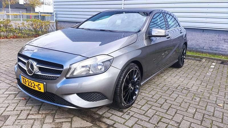 Grijs Gebruikt 2014 Mercedes A180 Ambition Stationwagen | € 10.000 (Eerlijke prijs) - Afbeelding 1/4