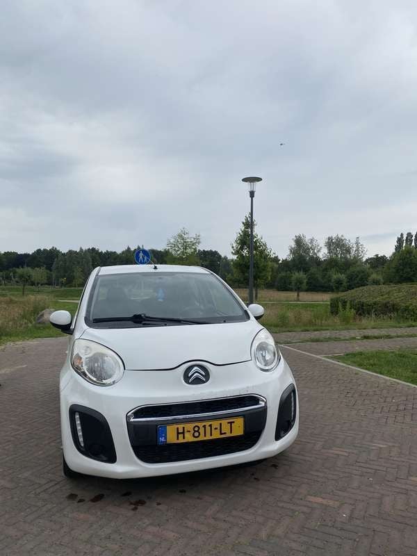 Wit Gebruikt 2013 Citroën C1 Exclusive Hatchback | € 4.000 (Goede deal) - Afbeelding 1/4