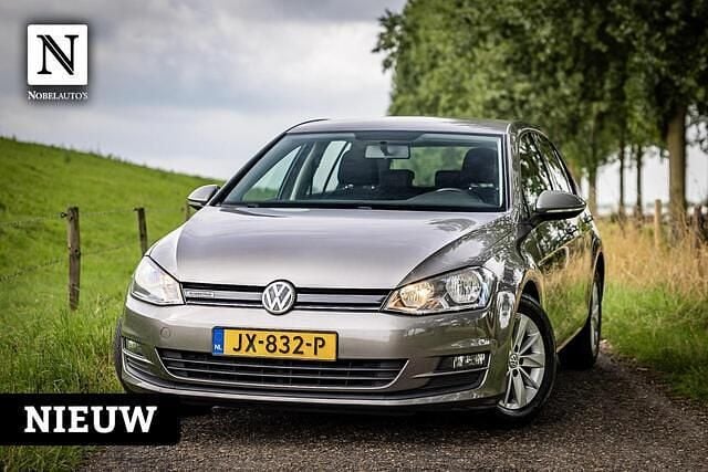 Grijs Gebruikt 2016 VW Golf VII Edition Hatchback | € 10.990 (Eerlijke prijs) - Afbeelding 1/4