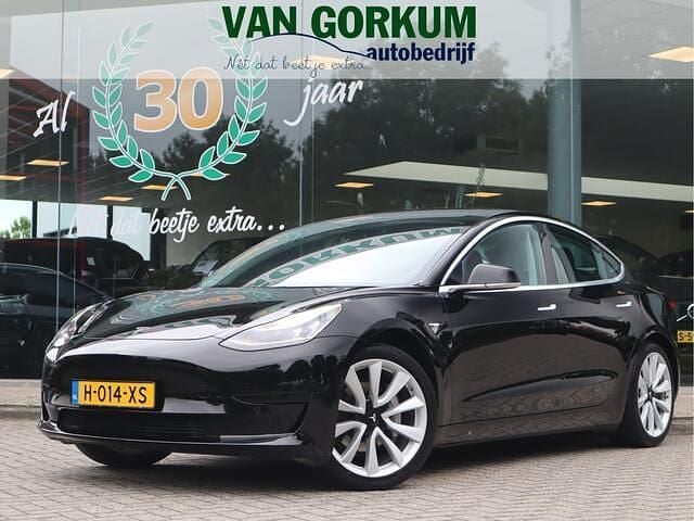 Zwart Gebruikt 2020 Tesla Model 3 Standard Range Sedan | € 20.950 (Eerlijke prijs) - Afbeelding 1/4