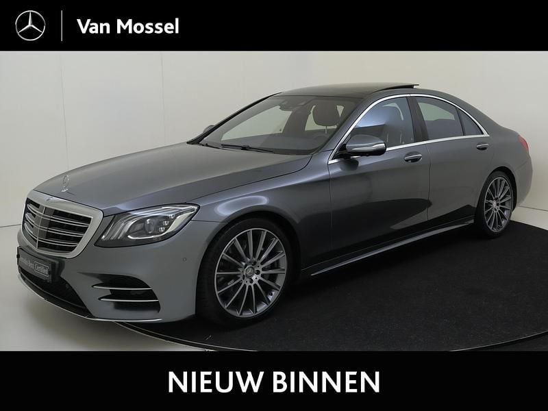 Grijs Gebruikt 2018 Mercedes S560 Premium Plus Sedan | € 72.945 (Eerlijke prijs) - Afbeelding 1/4