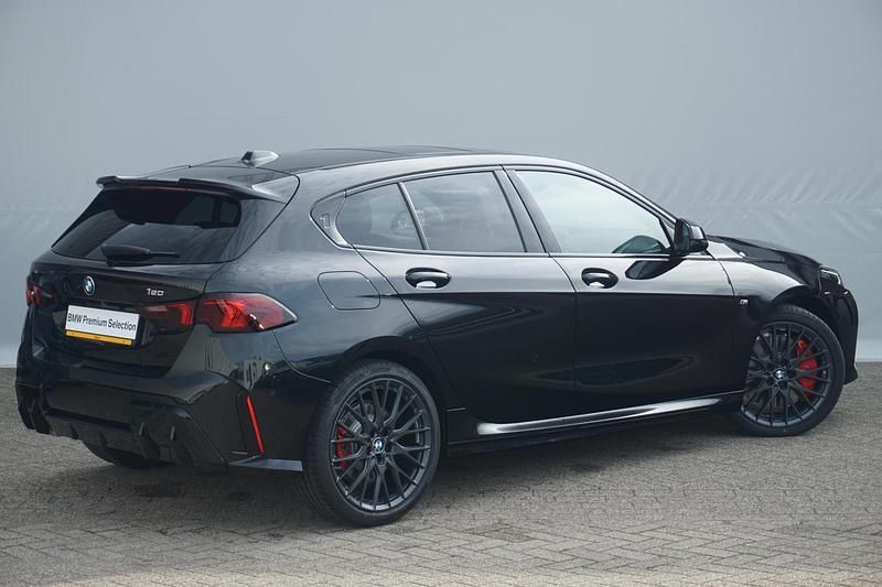 Occasion BMW 120 M Sport 170 PK (125 kW) 2025 Zwart Hatchback