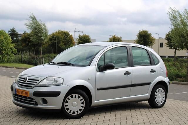 Grijs Gebruikt 2003 Citroën C3 Hatchback | € 1.750 (Eerlijke prijs) - Afbeelding 1/4
