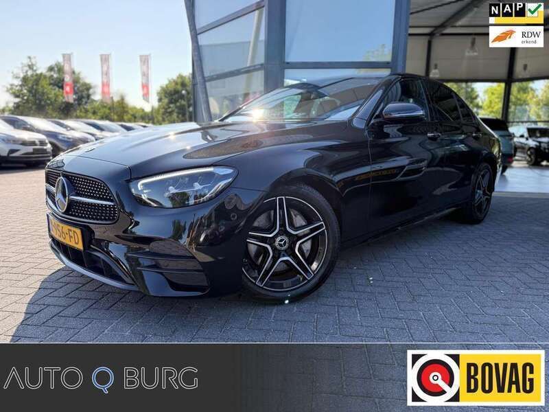 Zwart Gebruikt 2022 Mercedes E200 Business Sedan | € 39.950 (Iets duurder) - Afbeelding 1/4