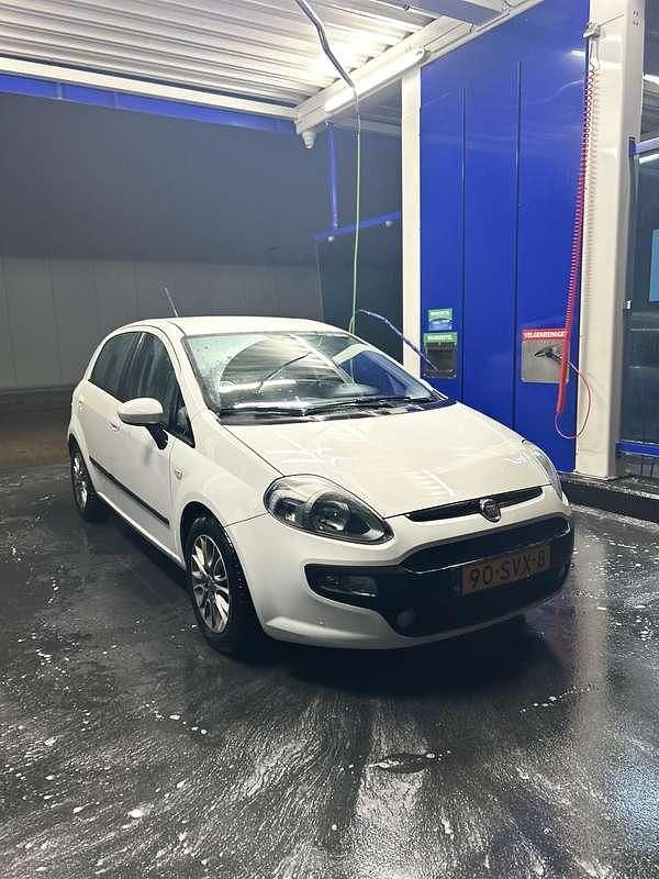 Wit Gebruikt 2011 Fiat Punto Racing MPV | € 3.100 (Iets duurder) - Afbeelding 1/4