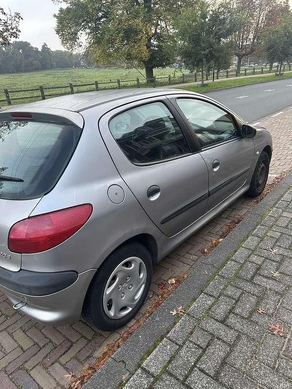 Occasion Peugeot 206 75 PK (55 kW) 2001 Grijs Hatchback