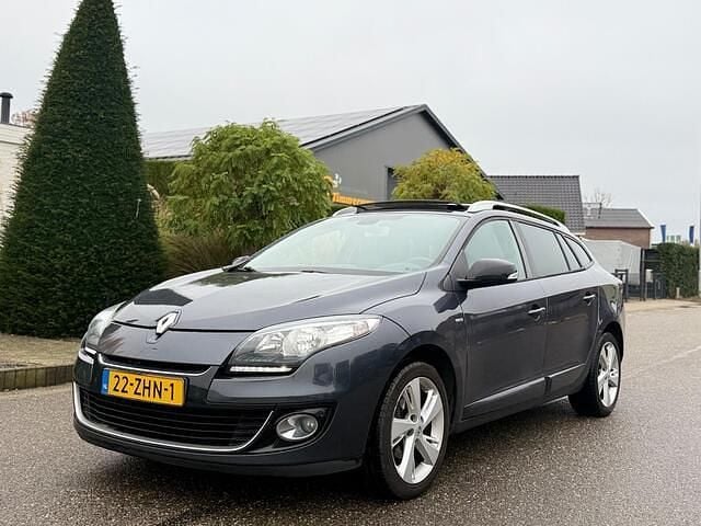 Grijs Gebruikt 2012 Renault Mégane GrandTour Bose Edition Stationwagen | € 2.999 (Super prijs) - Afbeelding 1/4