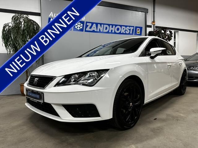 Wit Gebruikt 2018 Seat Leon Hatchback | € 11.995 (Eerlijke prijs) - Afbeelding 1/4