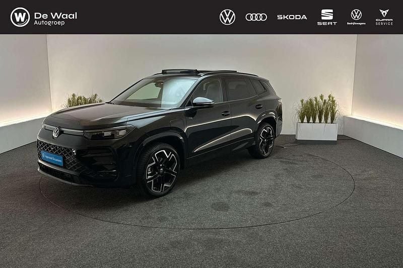 Zwart Nieuw 2025 VW Tayron R-line Edition SUV | € 65.895 (Eerlijke prijs) - Afbeelding 1/3