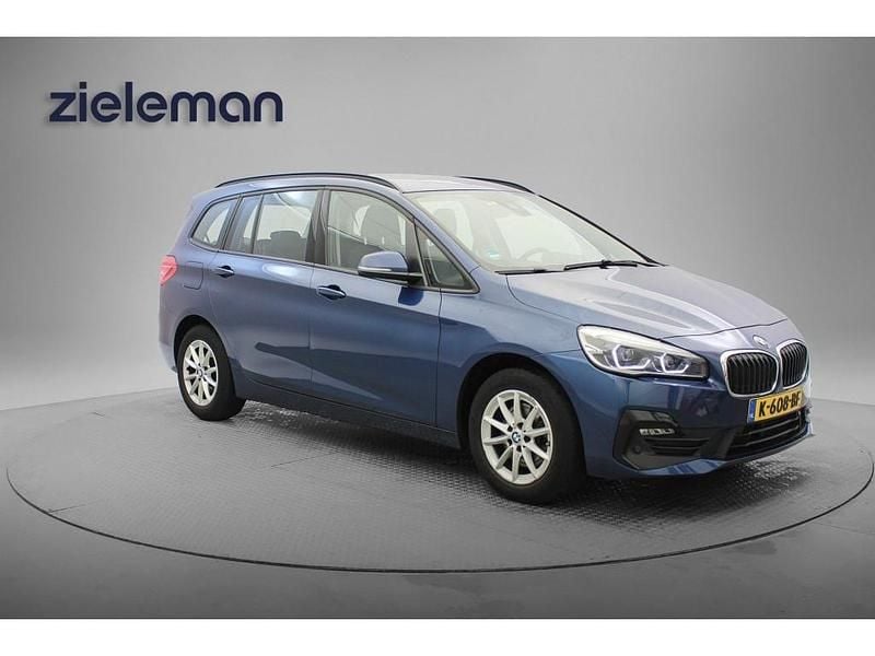 Blauw Occasion 2020 BMW 218 Executive Stationwagen | € 18.345 (Goede deal) - Afbeelding 1/4