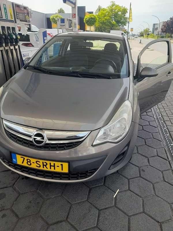 Occasion Opel Corsa Edition 86 PK (63 kW) 2011 Bruin MPV