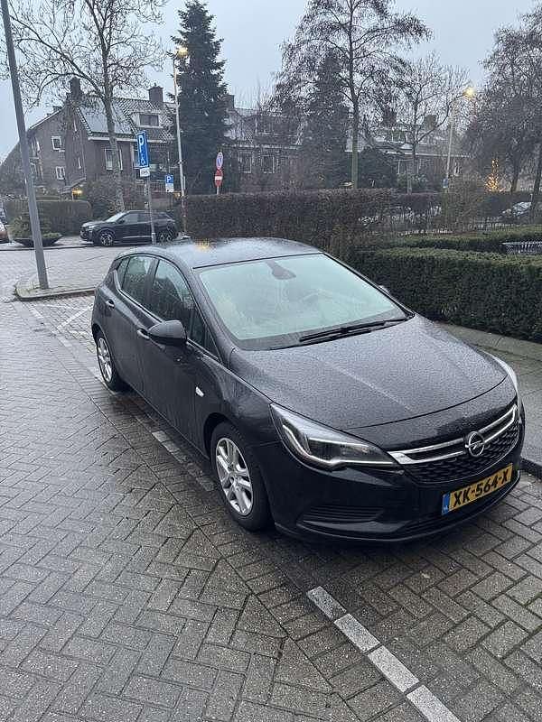 Occasion Opel Astra Edition 105 PK (77 kW) 2019 Zwart Hatchback