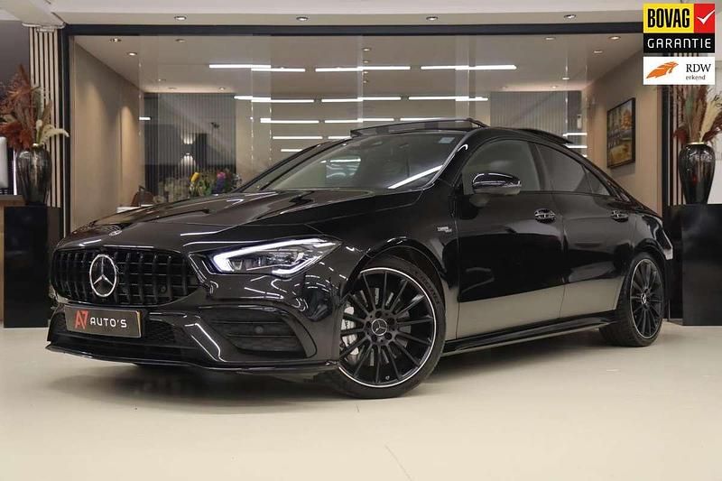 Zwart Gebruikt 2019 Mercedes CLA35 AMG Premium Plus Sedan | € 41.950 (Eerlijke prijs) - Afbeelding 1/4