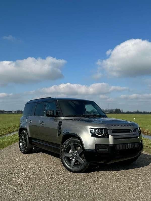 Grijs Occasion 2024 Land Rover Defender SE SUV | € 69.999 (Super prijs) - Afbeelding 1/4