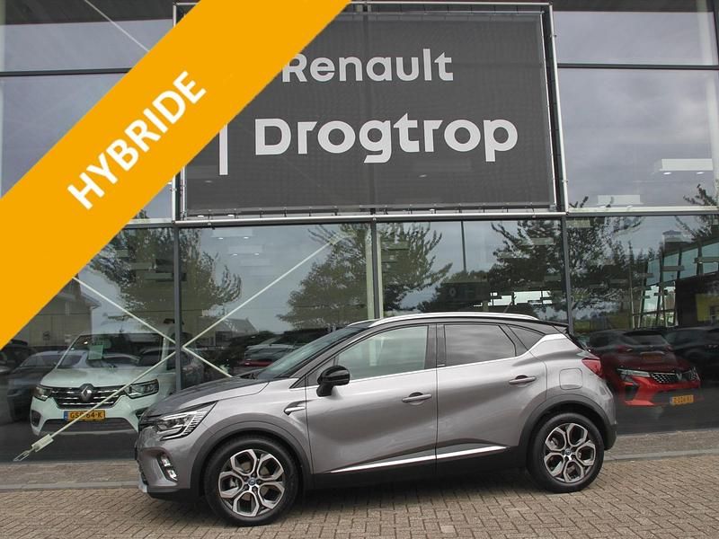 Grijs Gebruikt 2021 Renault Captur Intens SUV | € 22.925 (Eerlijke prijs) - Afbeelding 1/4