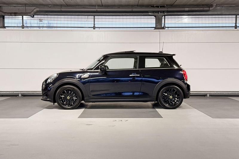 Occasion Mini Cooper 135 kW (184 PK) 2023 Enigmatic black (c3y) Hatchback